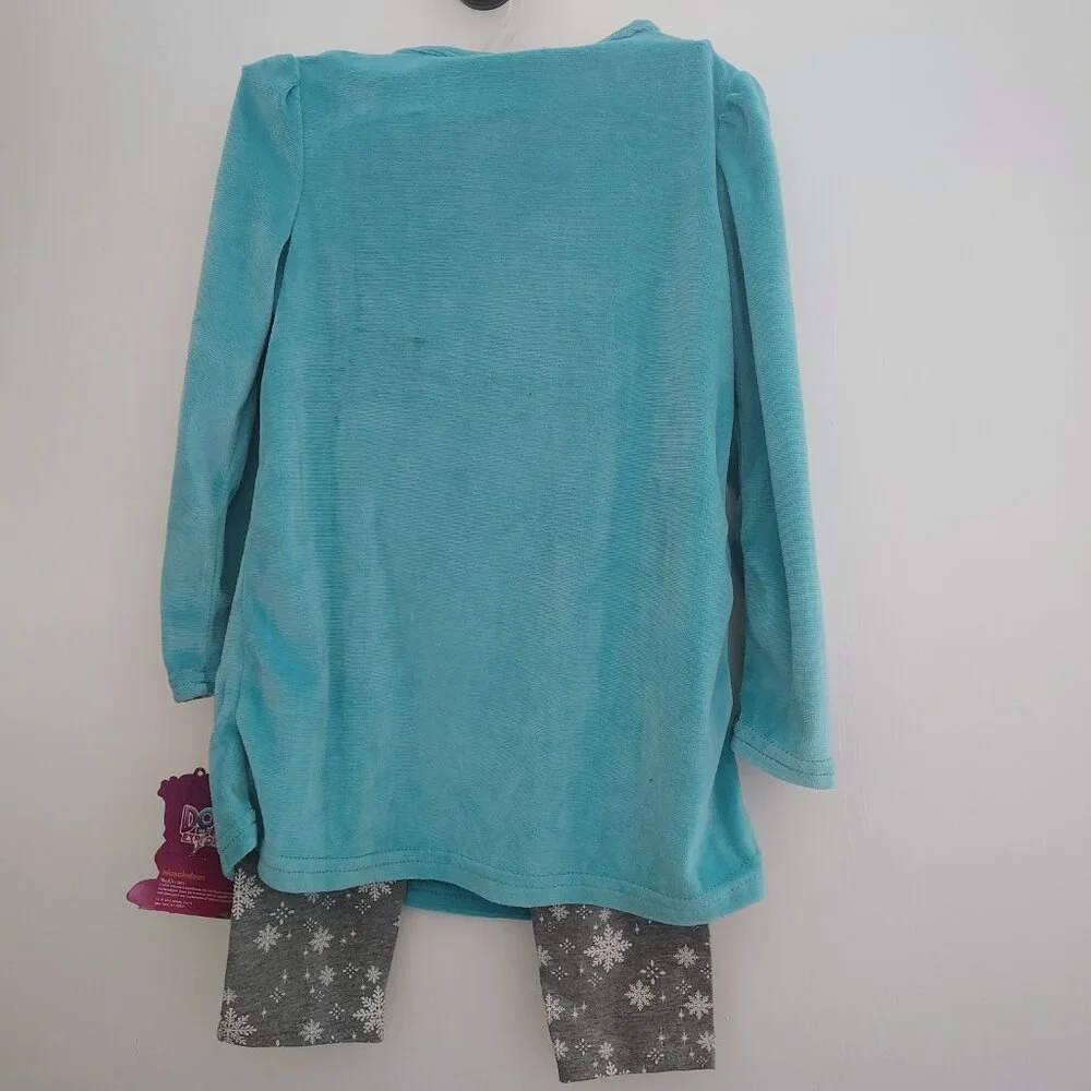 Nickelodeon branded matching set featuring Dora (size 4T)